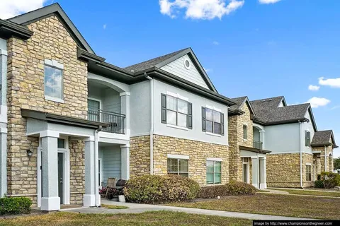 Champion Townhomes on the Green - Photo 10 of 31